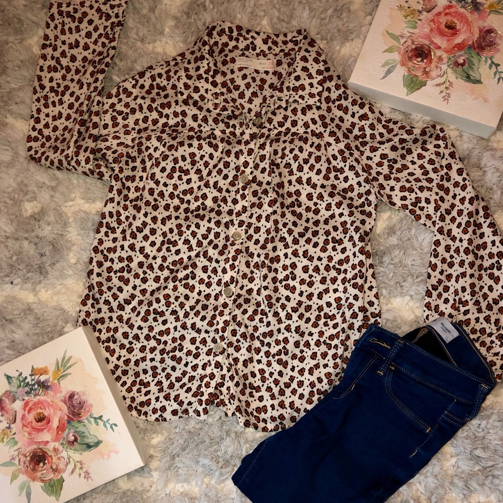 💕HP💕 Zara Leopard Button Down Shirt